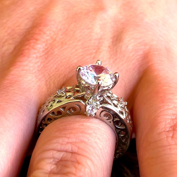 CZ ENGAGEMENT STYLE solitaire ring size 6 - Picture 10 of 13